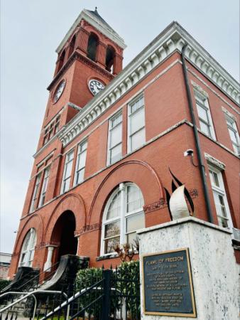 Floyd County Historic Courthouse, photographed in 2025