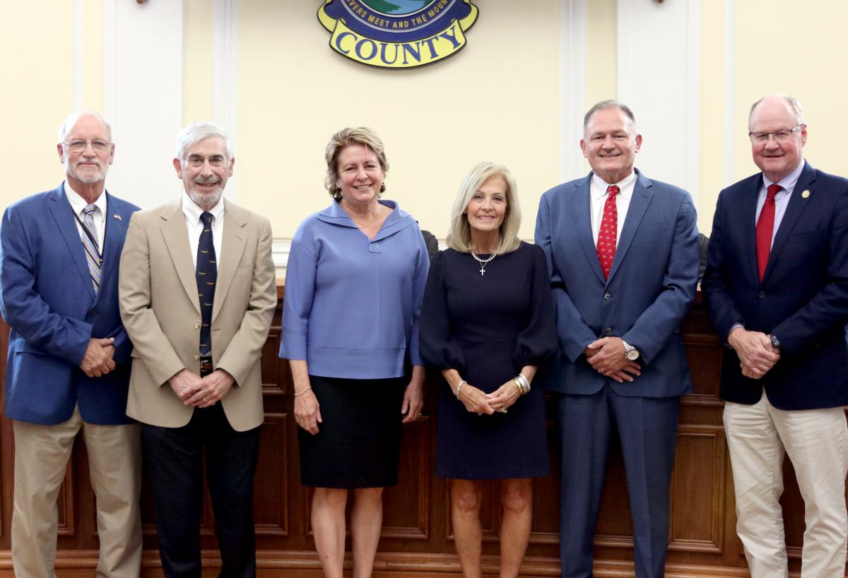 Floyd County Board of Commissioners and County Manager Floyd County Board of Commissioners and County Manager